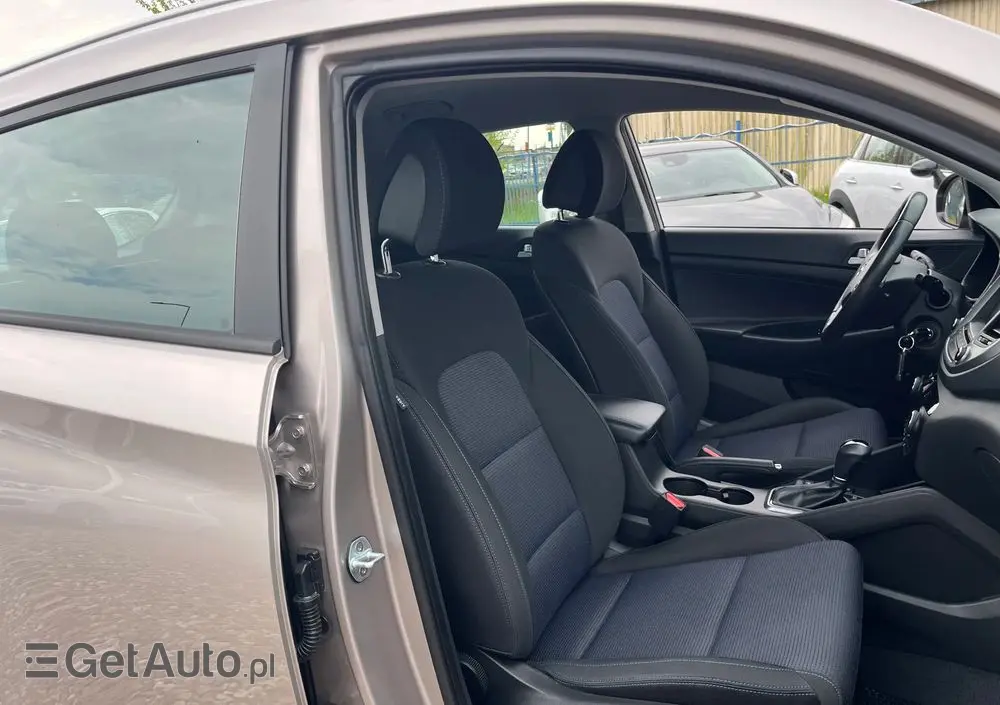 HYUNDAI Tucson 