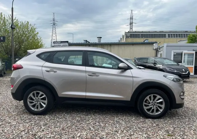 HYUNDAI Tucson 