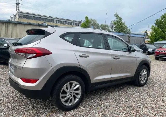 HYUNDAI Tucson 