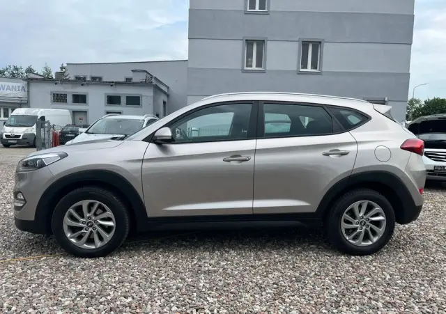 HYUNDAI Tucson 