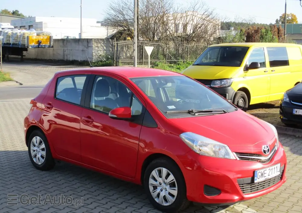 TOYOTA Yaris 1.0 Luna