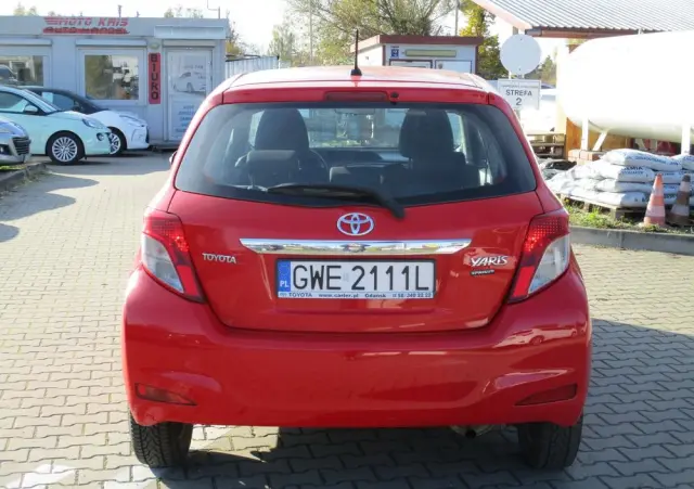TOYOTA Yaris 1.0 Luna
