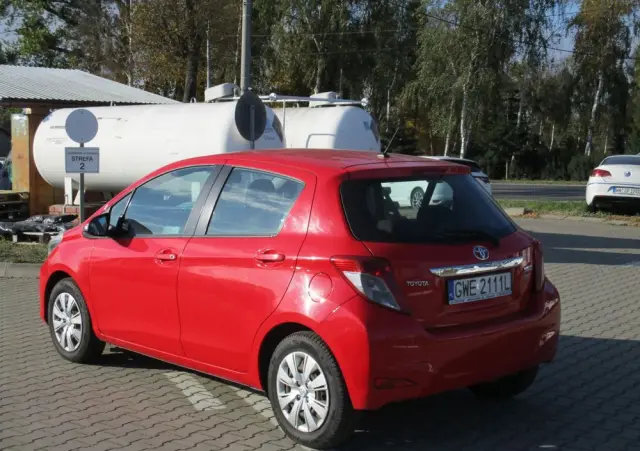 TOYOTA Yaris 1.0 Luna