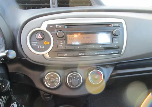 TOYOTA Yaris 1.0 Luna