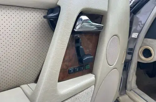 MERCEDES-BENZ SL 