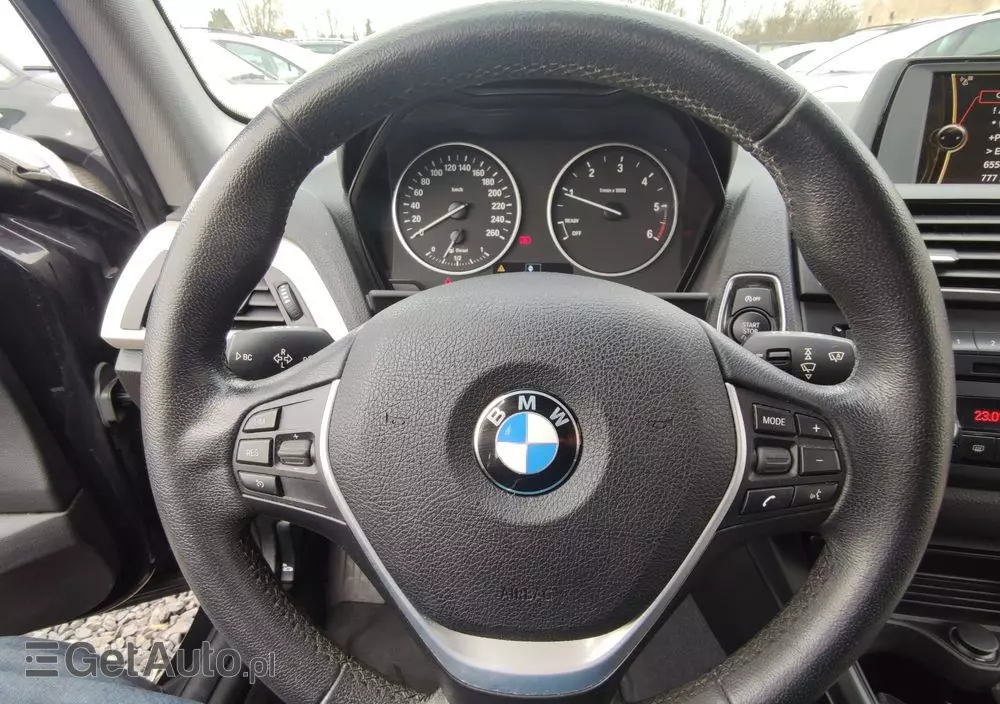 BMW Seria 1 116d Sport Line
