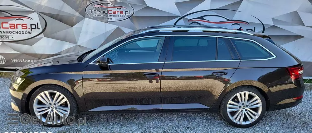 SKODA Superb 2.0 TDI 4x4 DSG Premium Edition