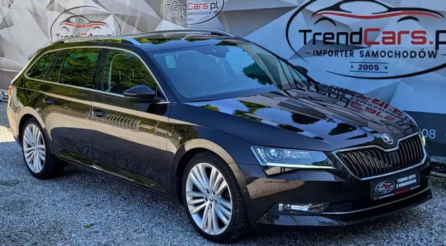 SKODA Superb 2.0 TDI 4x4 DSG Premium Edition