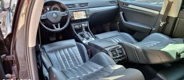 SKODA Superb 2.0 TDI 4x4 DSG Premium Edition