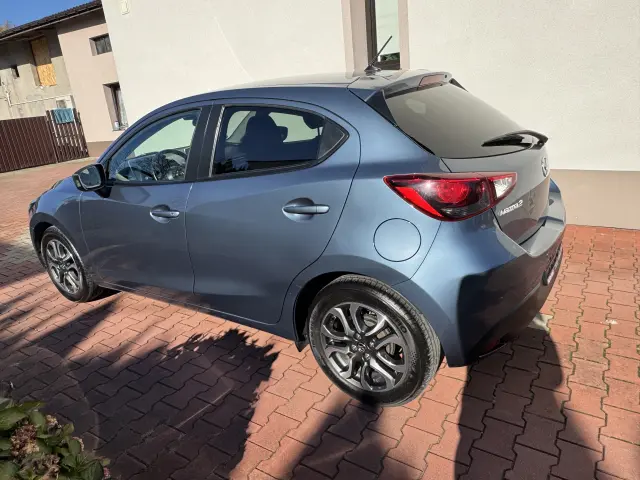 MAZDA 2 SkyGo