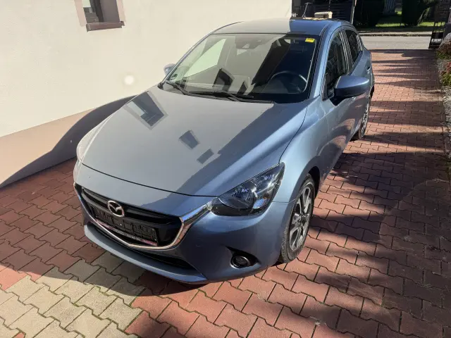 MAZDA 2 SkyGo