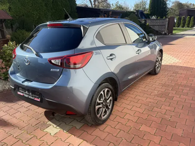 MAZDA 2 SkyGo