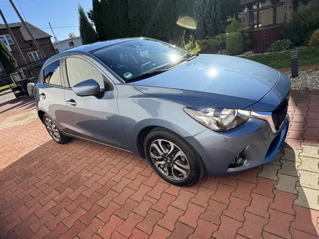 MAZDA 2 SkyGo