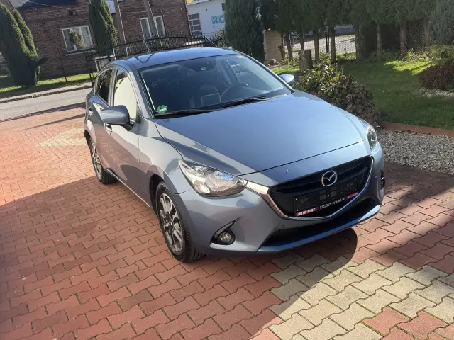 MAZDA 2 SkyGo