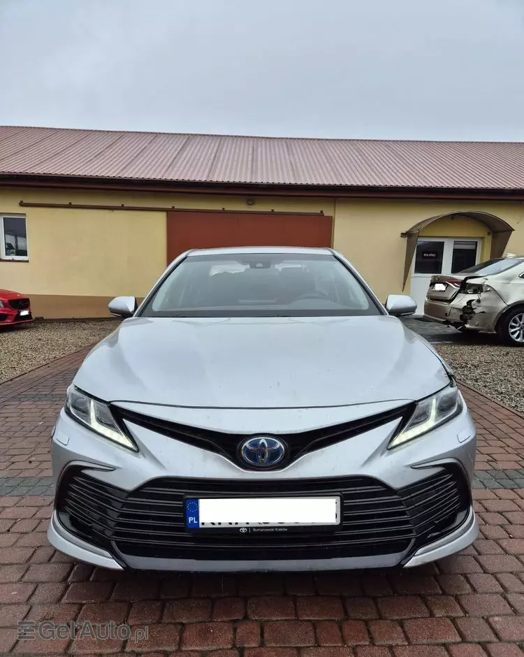 TOYOTA Camry 