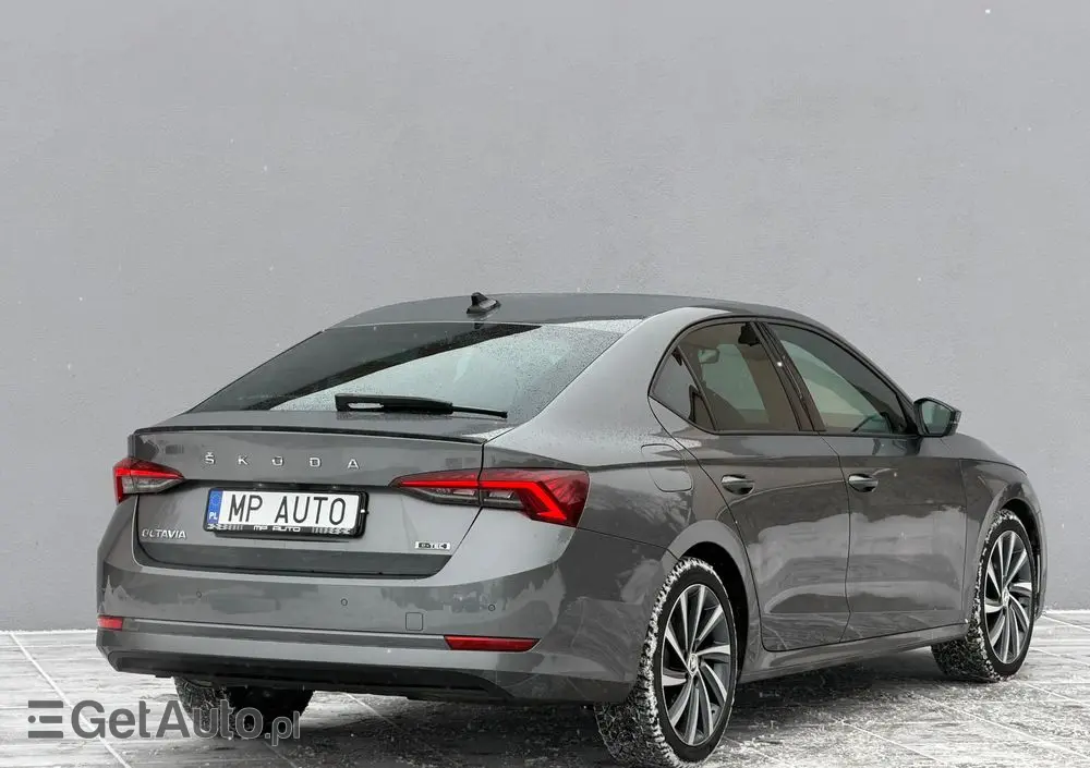 SKODA Octavia 1.5 TSI e-TEC DSG Sportline