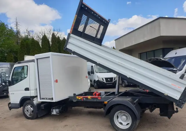 MITSUBISHI FUSO FB83 