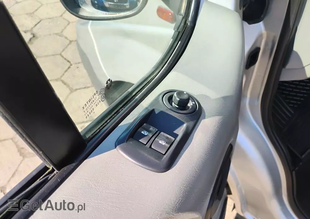 RENAULT Trafic 2.0 dCi 90 L1H1