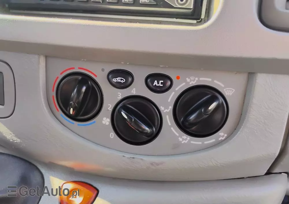 RENAULT Trafic 2.0 dCi 90 L1H1