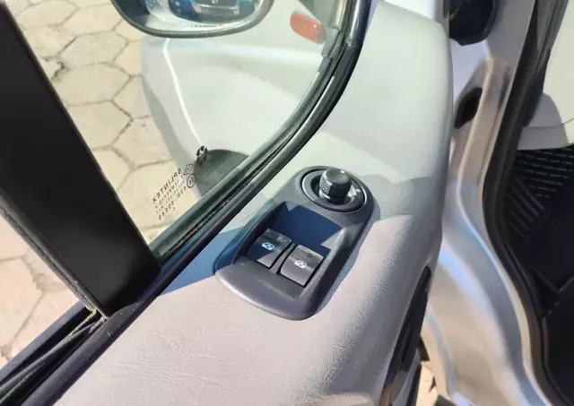 RENAULT Trafic 2.0 dCi 90 L1H1