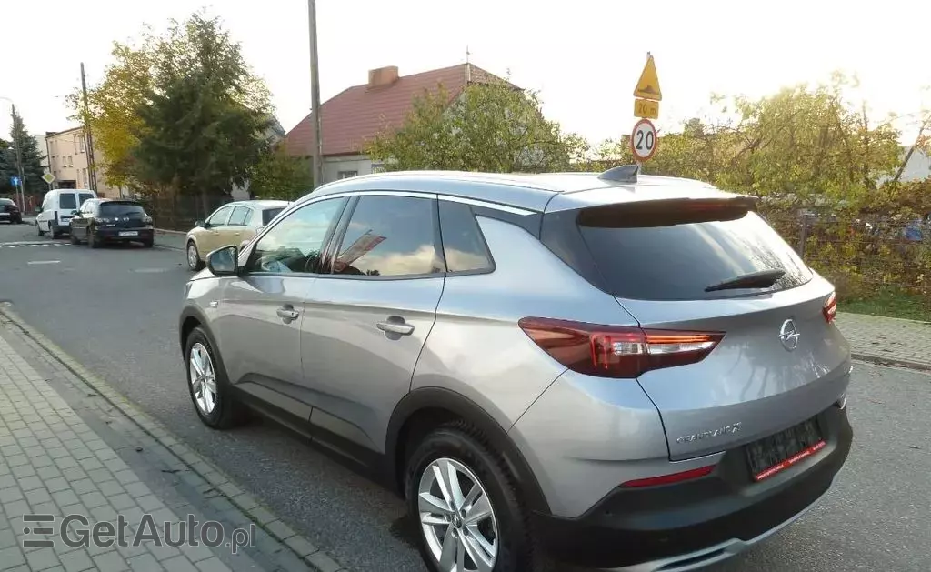 OPEL Grandland 
