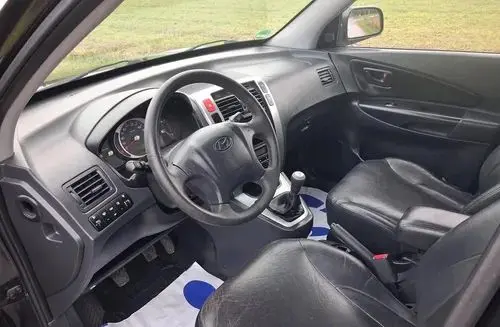 HYUNDAI Tucson 