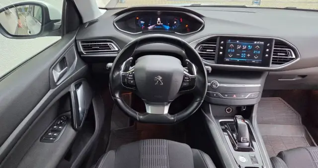 PEUGEOT 308 1.5 BlueHDi Allure Pack S&S EAT8