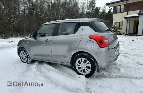 SUZUKI Swift 