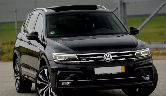 VOLKSWAGEN Tiguan 