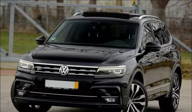 VOLKSWAGEN Tiguan 
