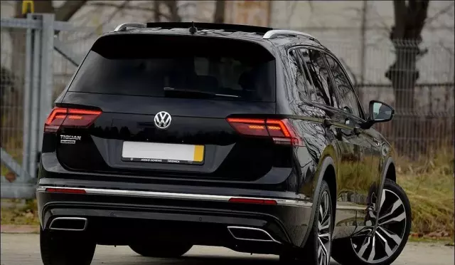 VOLKSWAGEN Tiguan 