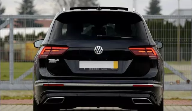 VOLKSWAGEN Tiguan 