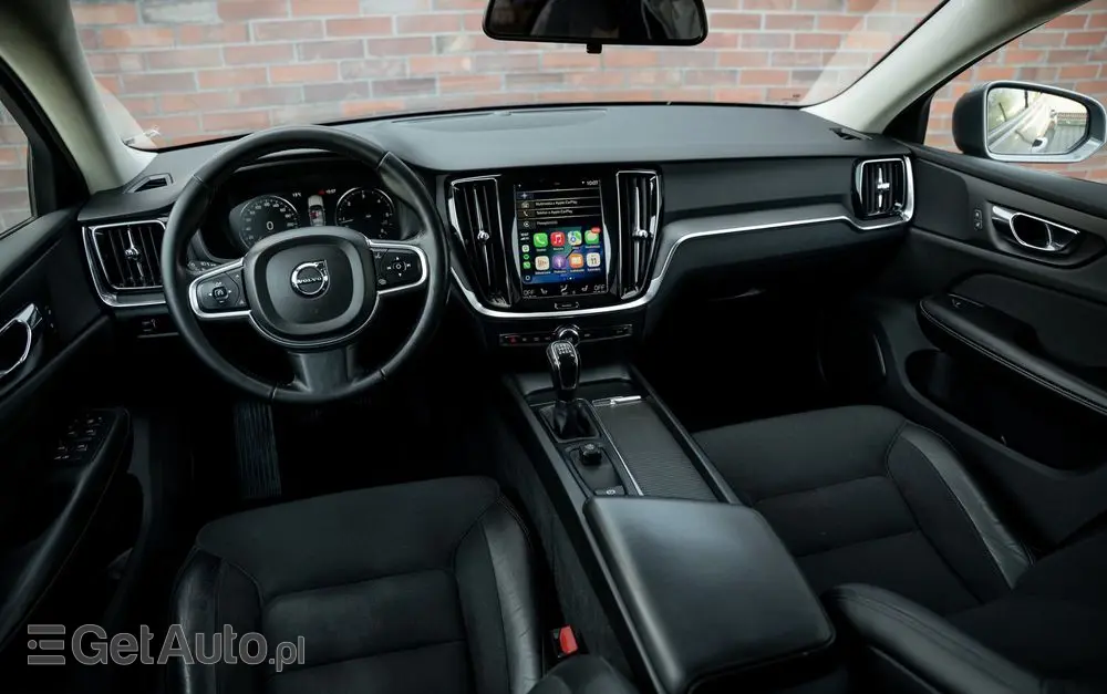 VOLVO V60 D4 Drive-E Momentum