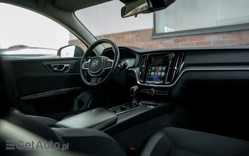 VOLVO V60 D4 Drive-E Momentum