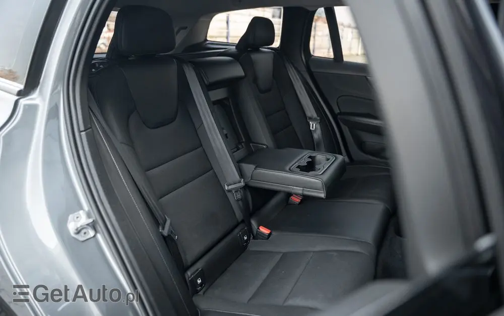 VOLVO V60 D4 Drive-E Momentum