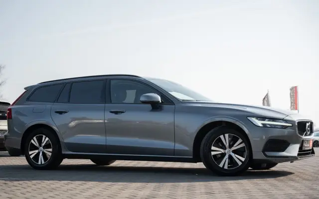 VOLVO V60 D4 Drive-E Momentum