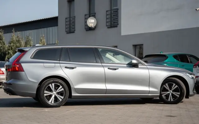 VOLVO V60 D4 Drive-E Momentum