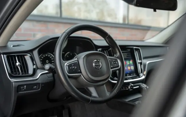 VOLVO V60 D4 Drive-E Momentum