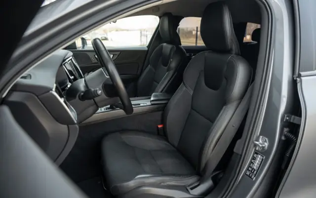 VOLVO V60 D4 Drive-E Momentum