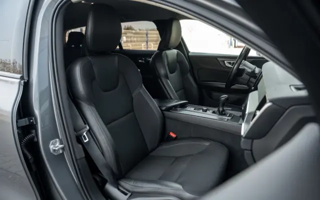 VOLVO V60 D4 Drive-E Momentum