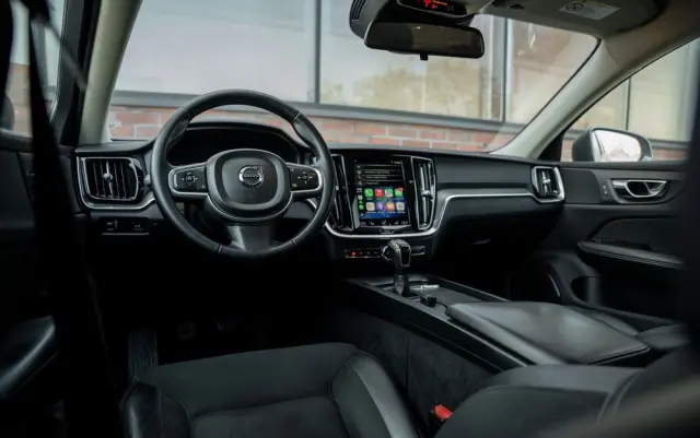 VOLVO V60 D4 Drive-E Momentum