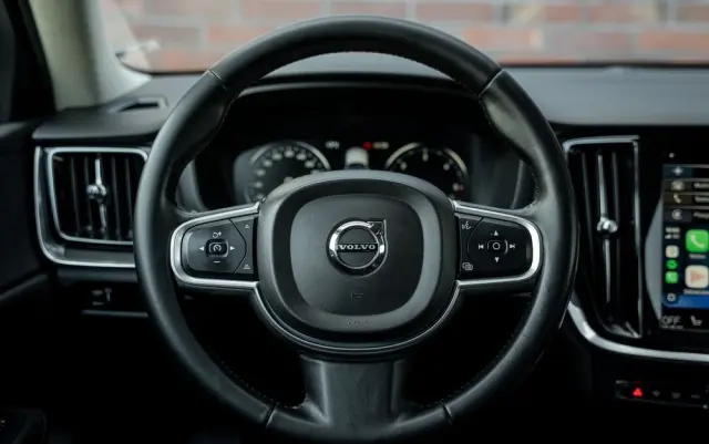 VOLVO V60 D4 Drive-E Momentum