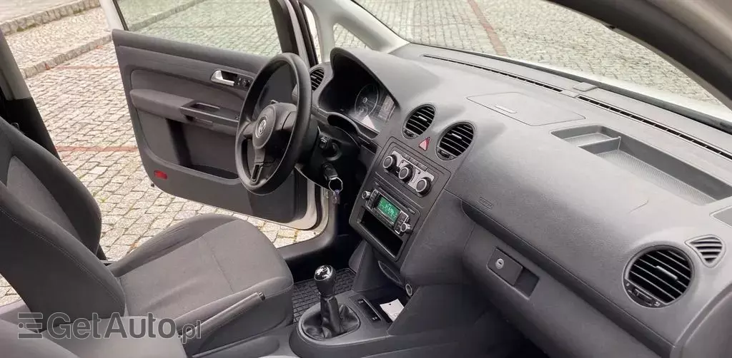 VOLKSWAGEN Caddy 