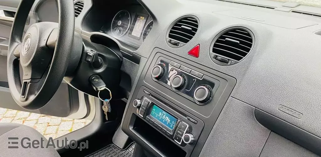 VOLKSWAGEN Caddy 