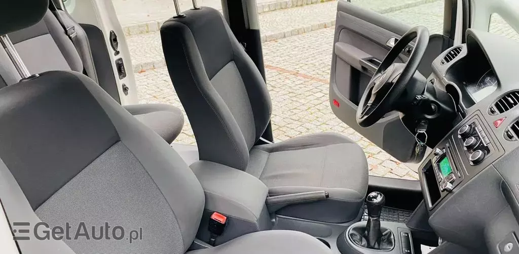 VOLKSWAGEN Caddy 