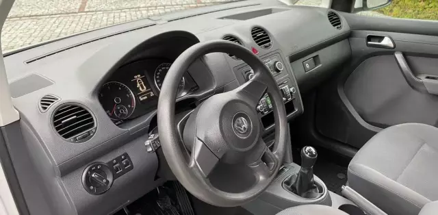 VOLKSWAGEN Caddy 