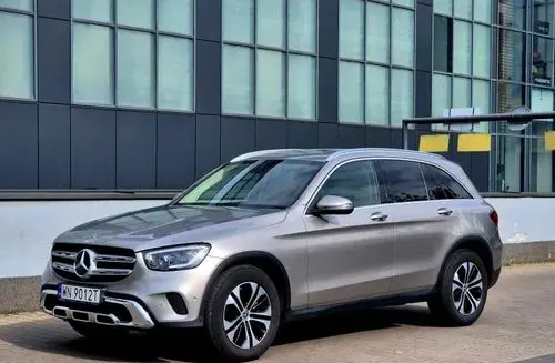 MERCEDES-BENZ GLC 