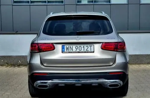 MERCEDES-BENZ GLC 