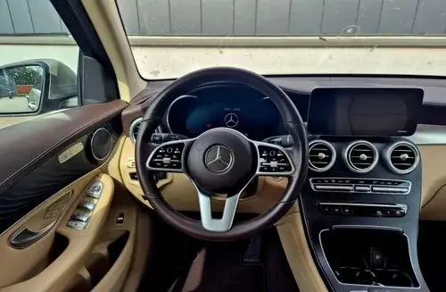 MERCEDES-BENZ GLC 