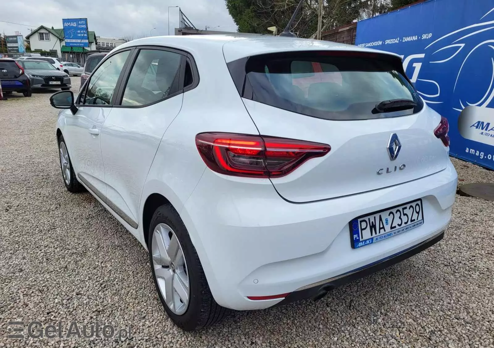 RENAULT Clio 